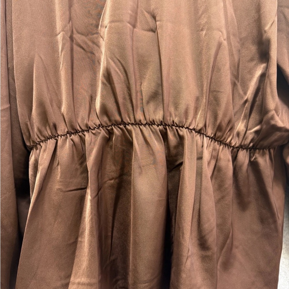 🆕Adiva Chocolate Brown Satin Wrap Tie Waist Blouse Shawl Collar Puff Sleeve 2X - Picture 9 of 9